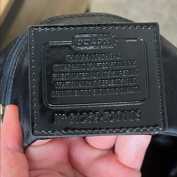 COACH Poppy Daisy Liquid Glass Hobo Patent Shoulder Bag EUC No. G1269-F20108 - Picture 12 of 15